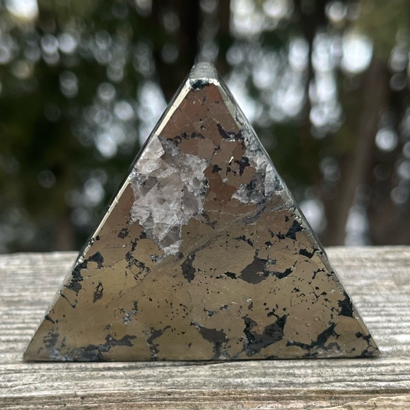 Pyrite Triangle - Picture 3 of 5